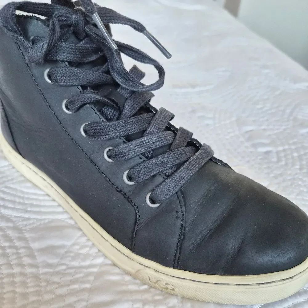 VGUC UGG Gradie Hi Top Lace-Up Zip Trainer Black Leather Shoes Boot Women 8